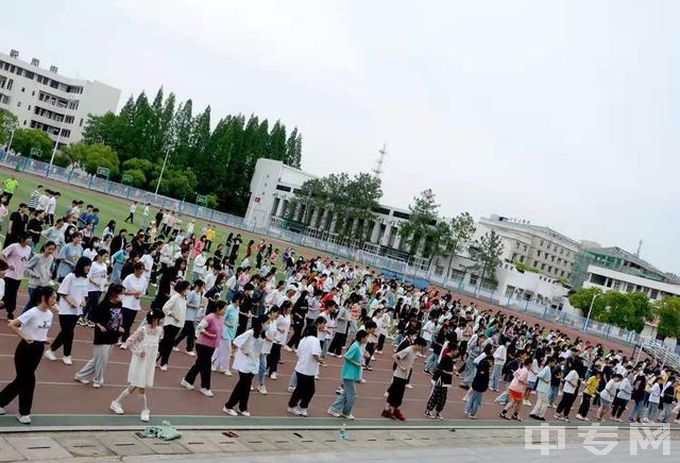 黄冈职业技术学院-早操