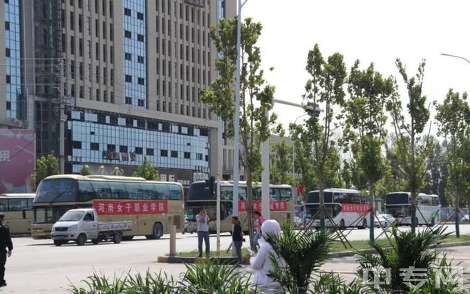 河南女子职业学院-校车